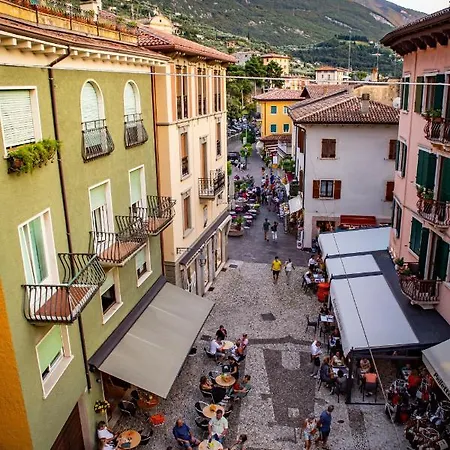 Aurora 2* Μαλτσεζίνε