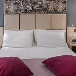 Aurora Hotel