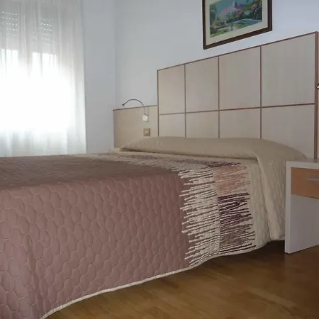 Aurora Otel 2*